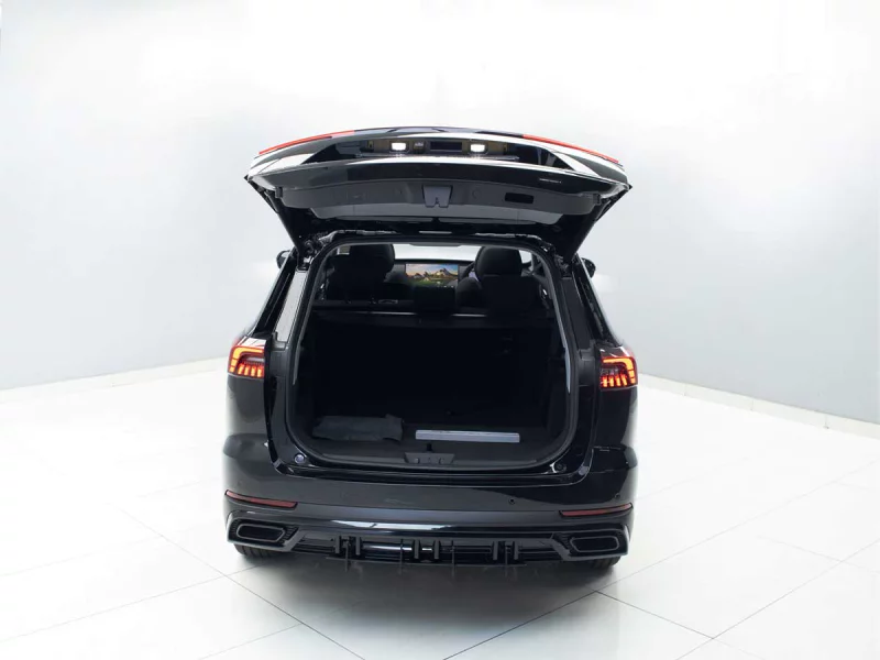 Vehicle Image for 17/26for Chery Tiggo 8 PHEV 1.5T CSH Apex DHT