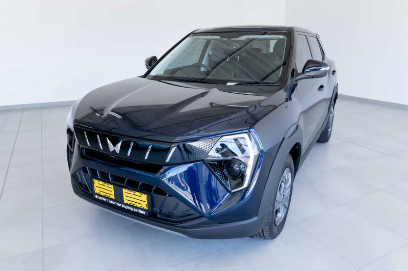 Vehicle Image for 2/24for Mahindra XUV3X0 1.2 MX3 MT