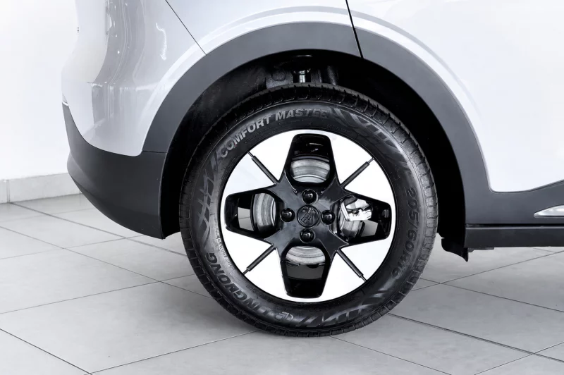 Vehicle Image for 11/25for Geely E2 Apex