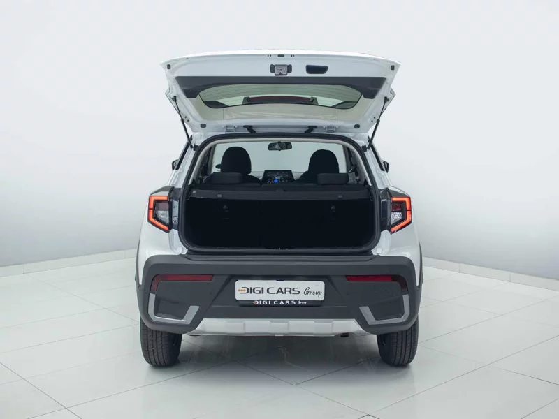 Vehicle Image for 12/23for Mahindra XUV3X0 1.2 MX3 MT