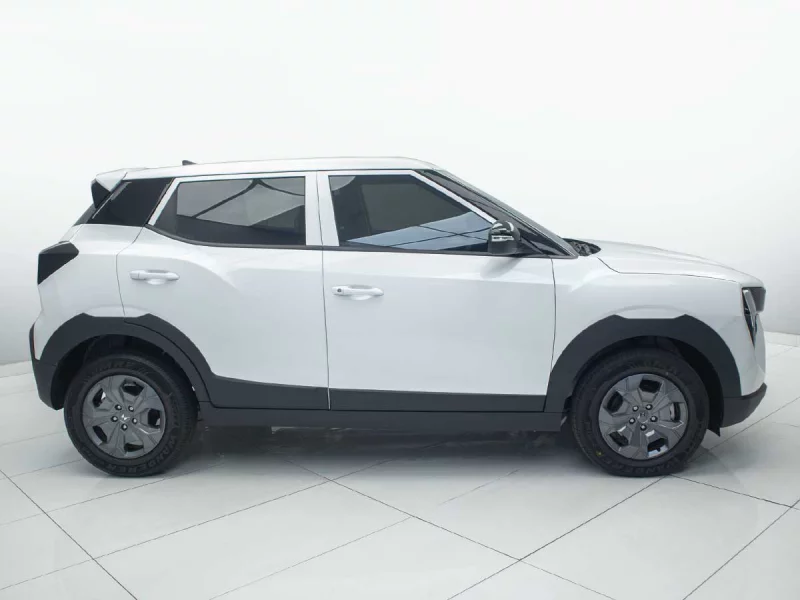 Vehicle Image for 4/23for Mahindra XUV3X0 1.2 MX3 MT