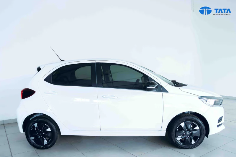 Vehicle Image for 4/25for Tata Tiago 1.2 XT MT